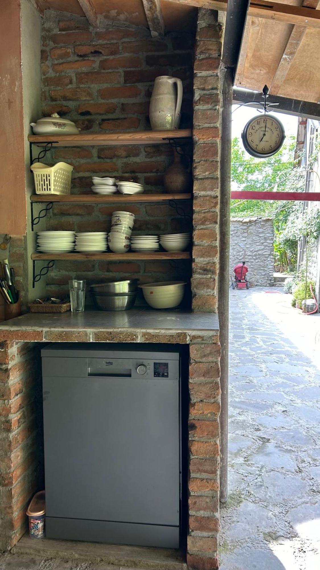Ludwig Guesthouse Lagodekhi Bagian luar foto