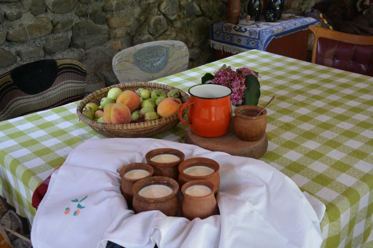 Ludwig Guesthouse Lagodekhi Bagian luar foto